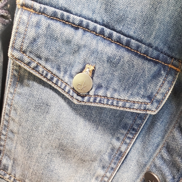 Calvin Klein Jeans Jacket with Embroidery on Sleeves Size L Good Condition - Picture 3 of 6